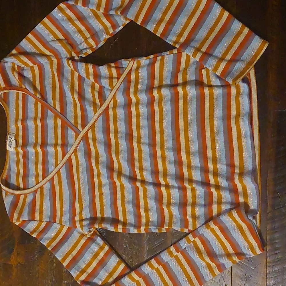 Striped‎ top